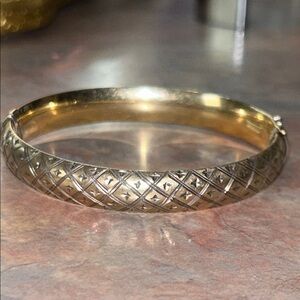 Beautiful 925 1/20 14k AU Gold and Silver Diamond Pattern Bangle Bracelet